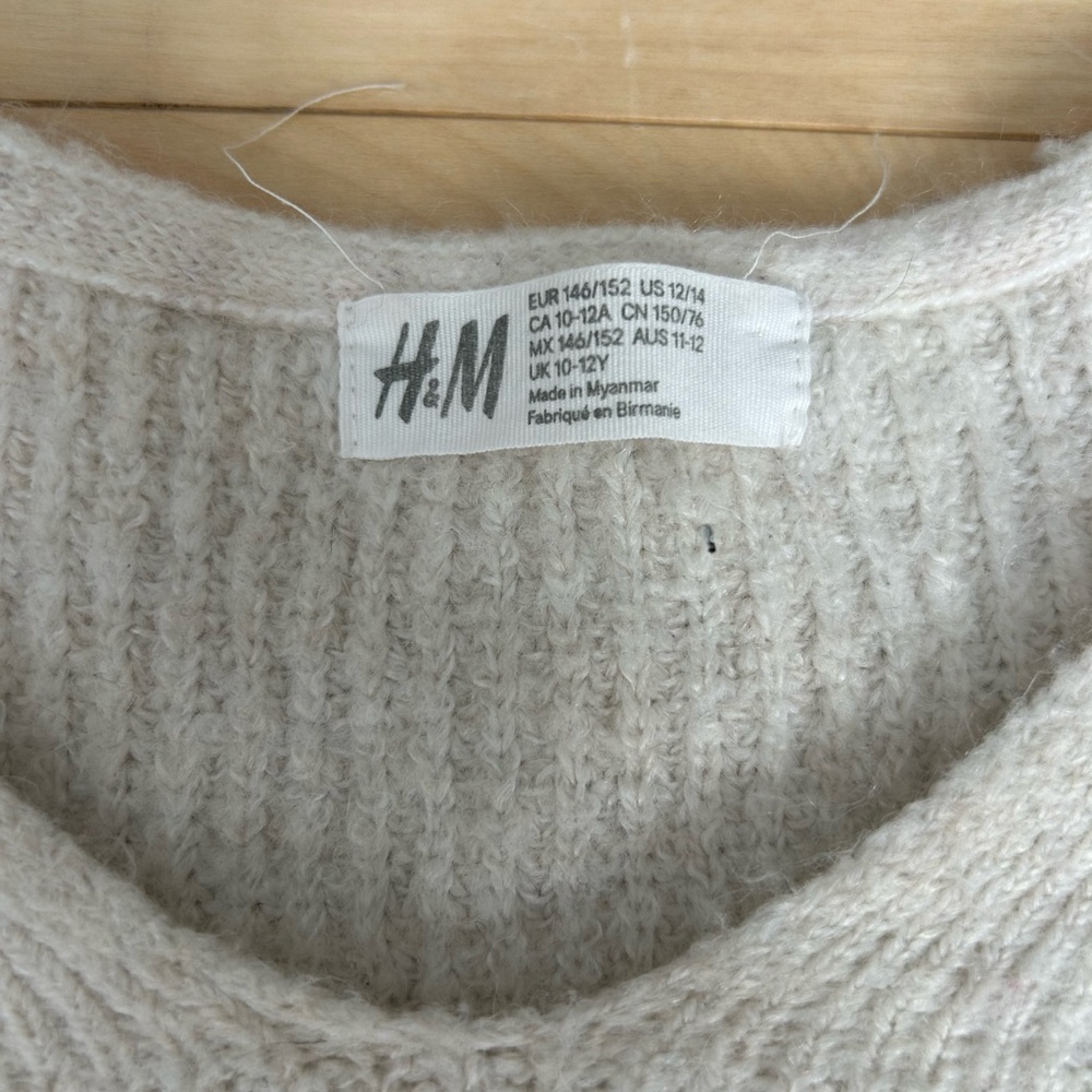 ~Fall sweater~ - Picture 2 of 4